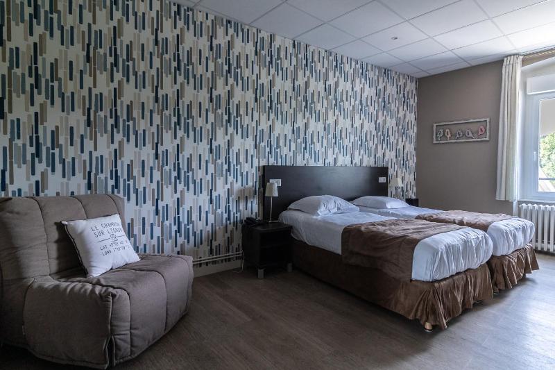 Superior Twin Room image 1