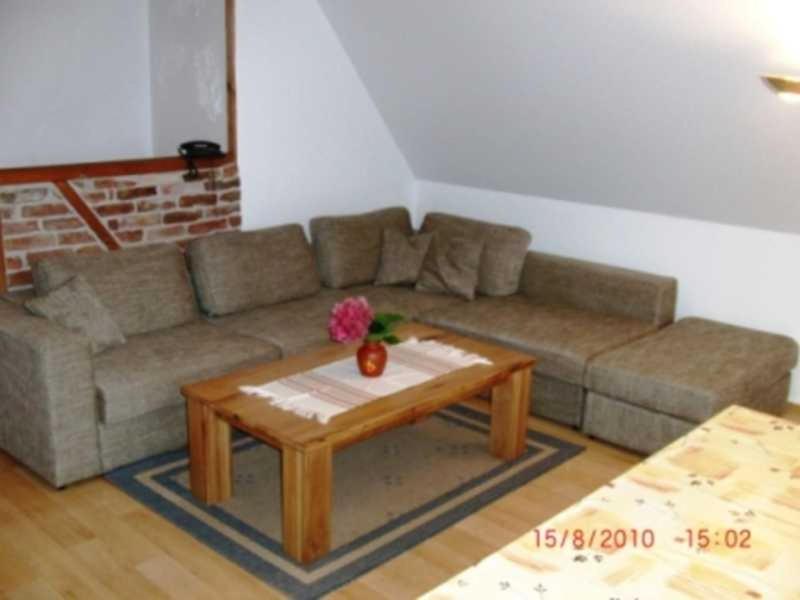 Two-Bedroom Apartment with Shower  image 1