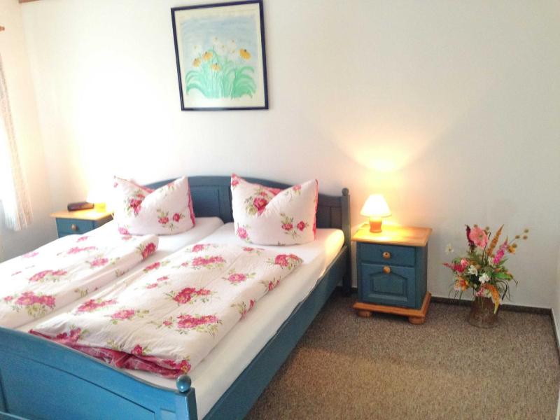 Two-Bedroom Apartment with Shower  image 3