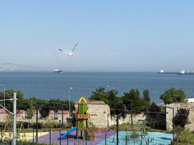 Queen Room with Sea View image 4