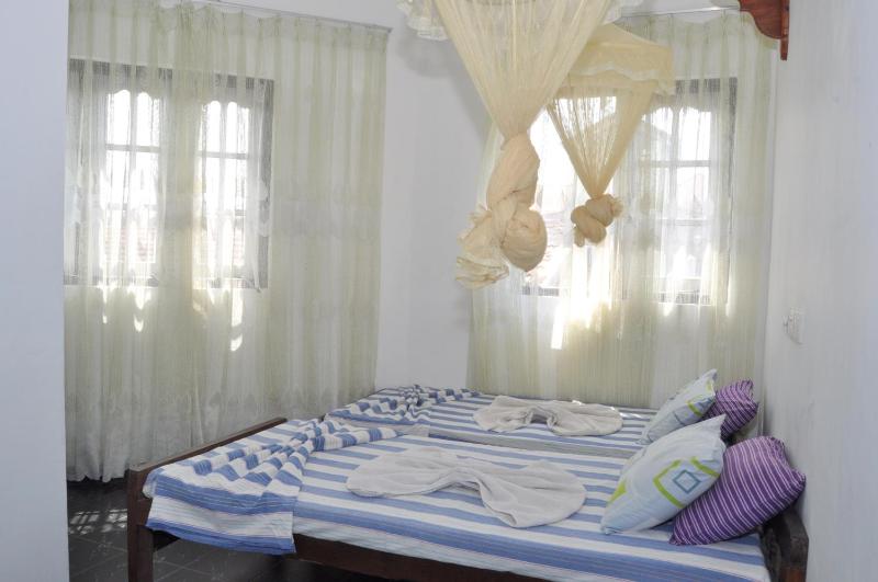 Marshal Beach Guesthouse - image 11