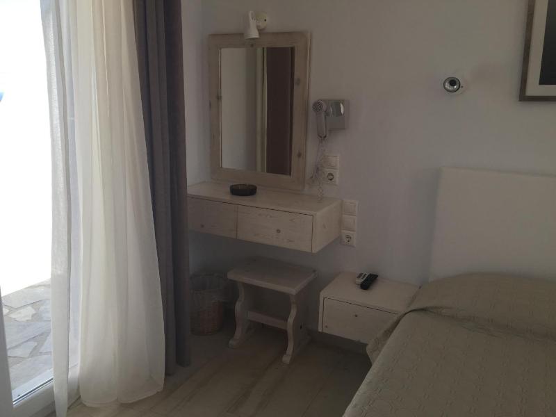 Standard Single Room image 2