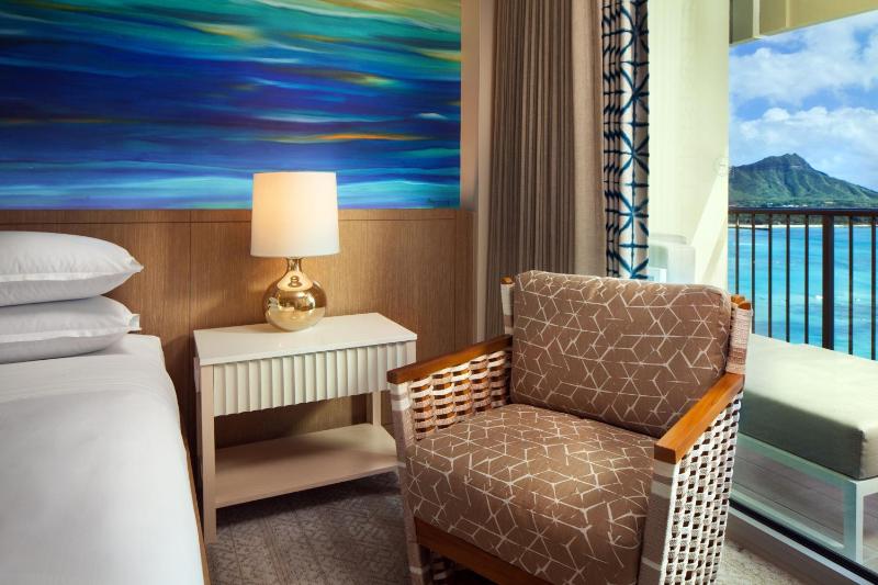 *Newly Renovated* Premium High Oceanfront King image 4