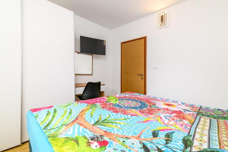 Apartment in Medulin with terrace air conditioning W-LAN washing machine 5158-2 - image 18