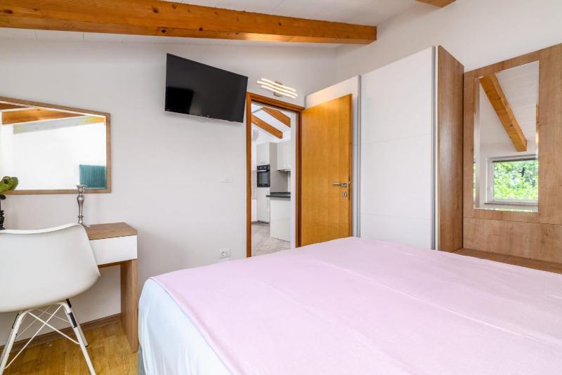 Apartment in Medulin with terrace air conditioning W-LAN washing machine 5158-1 - image 30