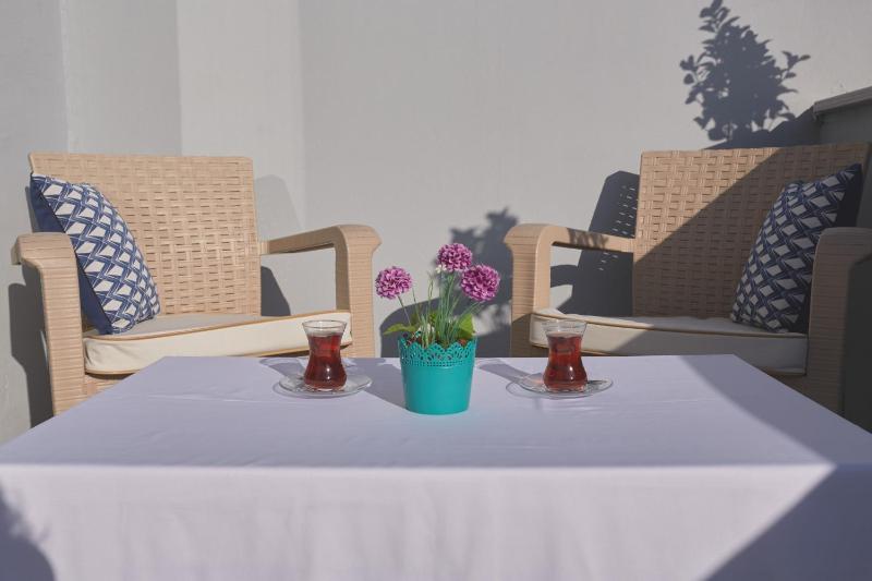 Deluxe Family Room with Terrace image 4