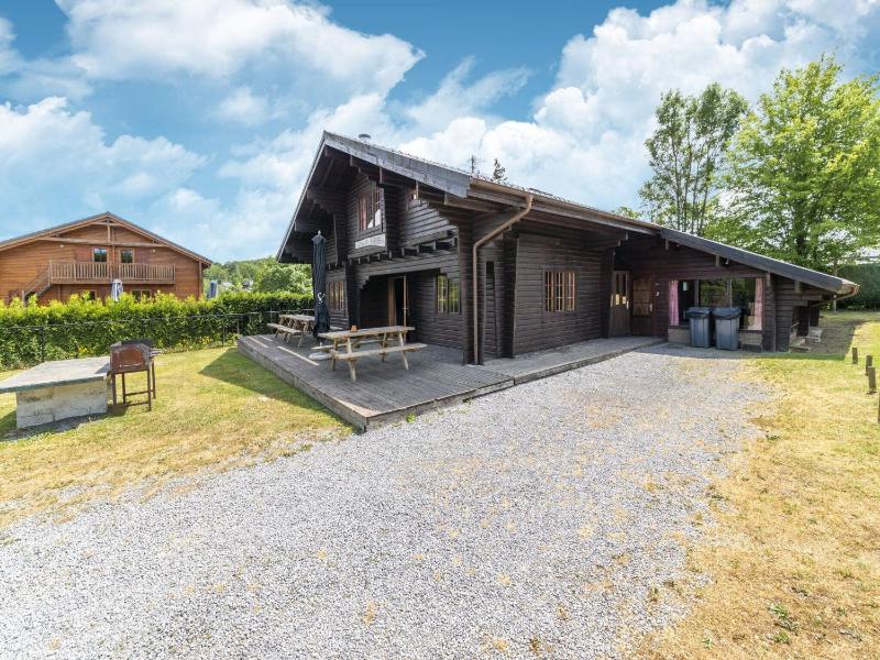 Majestic chalet in Durbuy 200 meters from the Golf - image 1