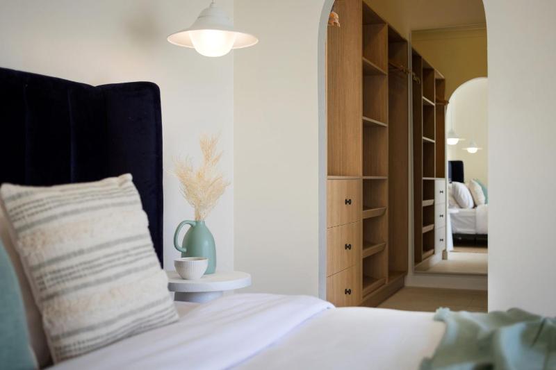 Kirra Beach House - relax in pool & sauna - image 7