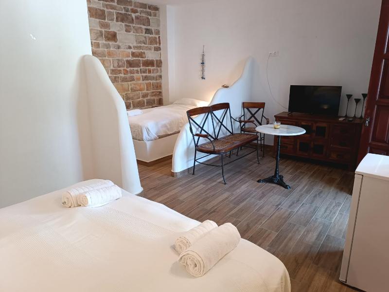 Triple Room image 4