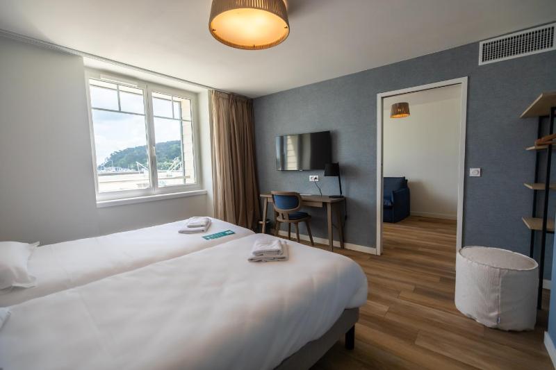 Apartment with Sea View image 1