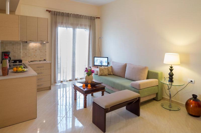 One-Bedroom Apartment image 4