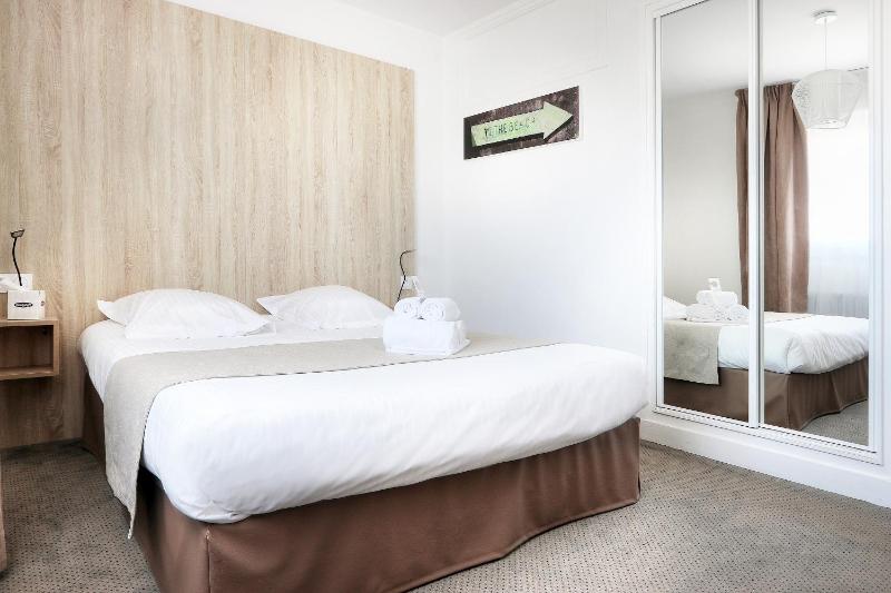 Double Room with Courtyard View image 1