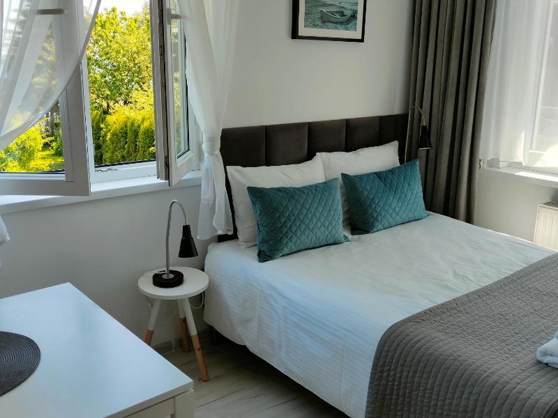 Double Room with Sea View image 4