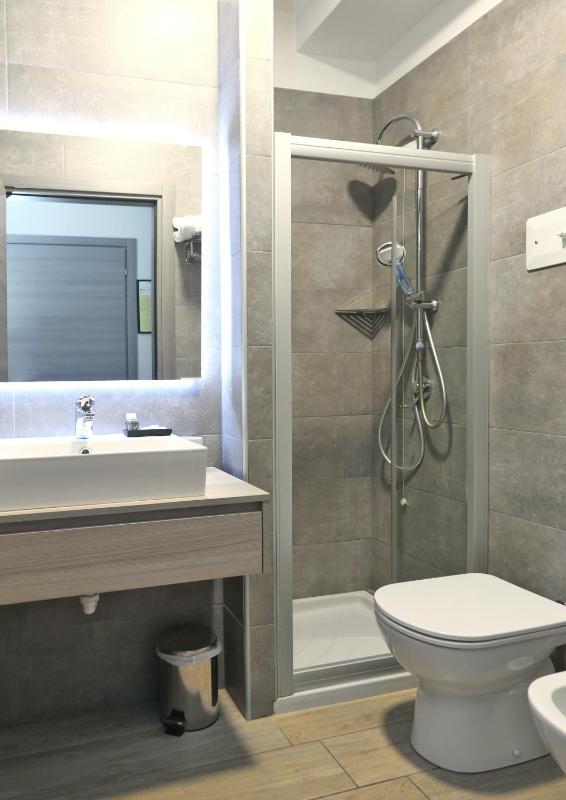 Double Room with Kitchenette image 3
