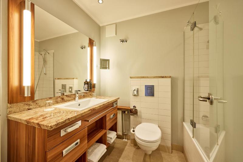 Standard Double Room image 2