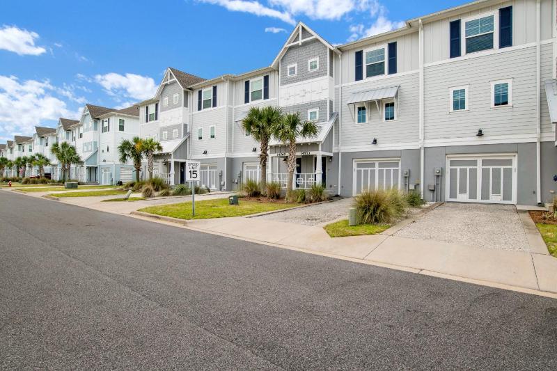 Lost Key 14573 Salt Meadow Dr By Pkrm - image 18
