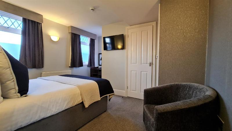 Double Room image 4