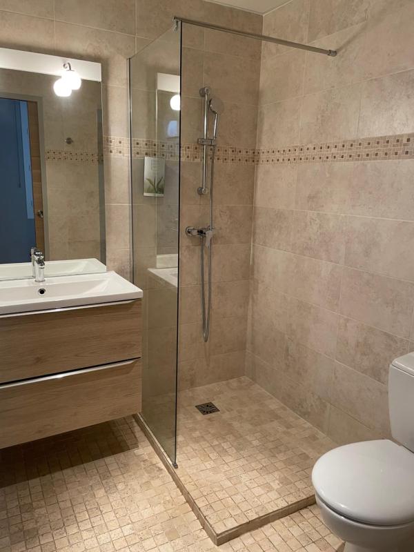 Quadruple Room with Shower image 3