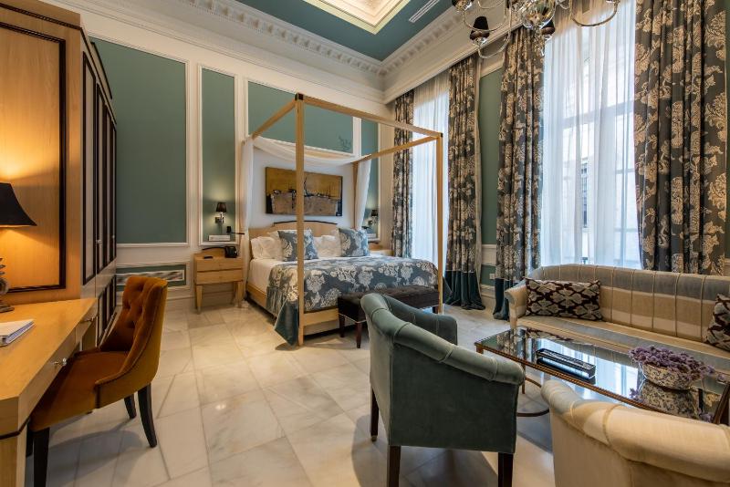 Junior Suite image 1