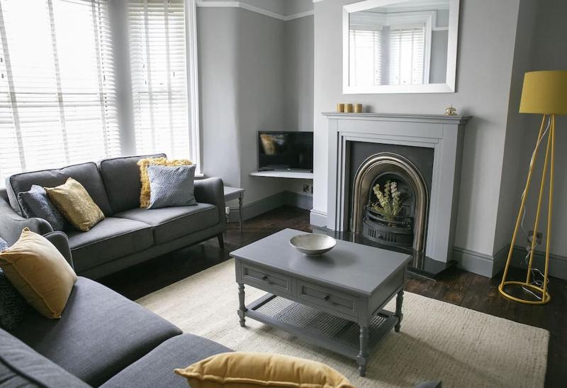 St Magnus House Fabulous Harrogate town house - image 1