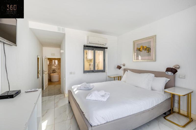Valletta Old Town Suites - image 3