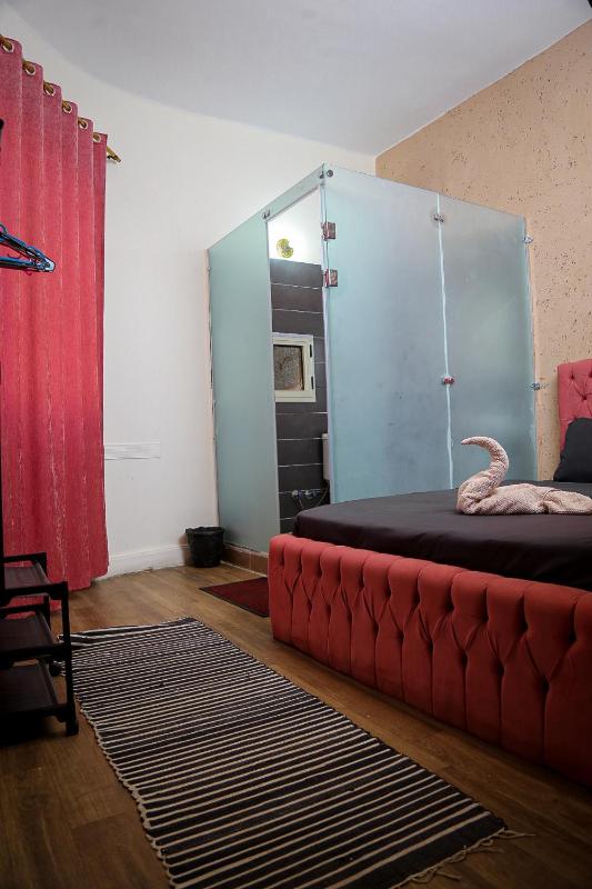 Double Room with Private Bathroom image 4
