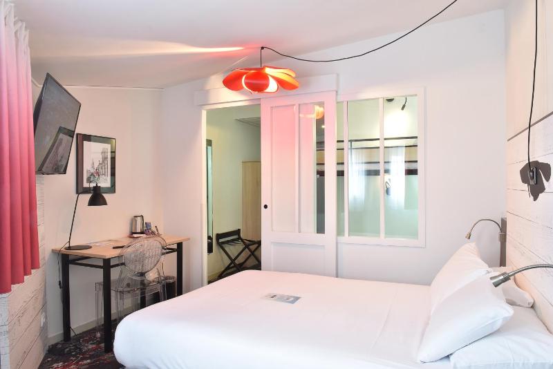 Quadruple Room image 4