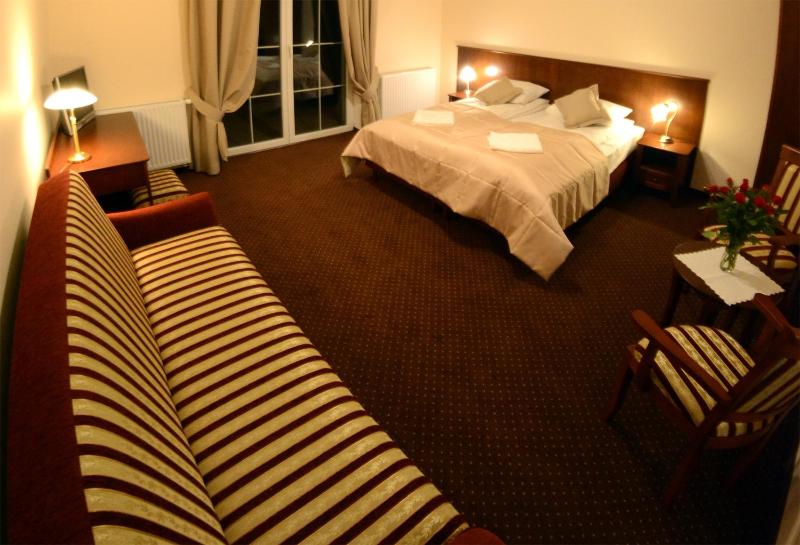 Quadruple Room with Balcony image 4
