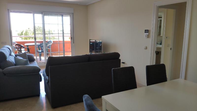 2 bedroom 2 bedroom apartment with Swimming Pool - image 3