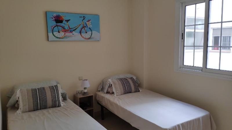 2 bedroom 2 bedroom apartment with Swimming Pool - image 23