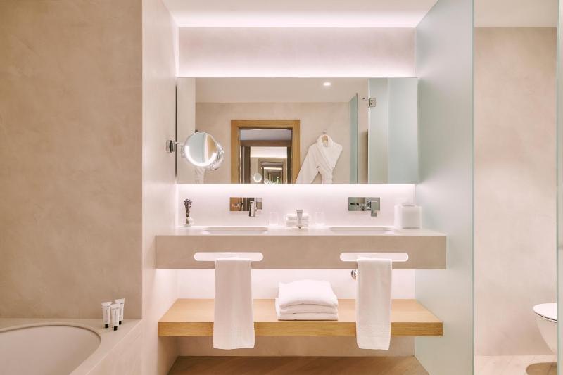 Junior Suite image 4