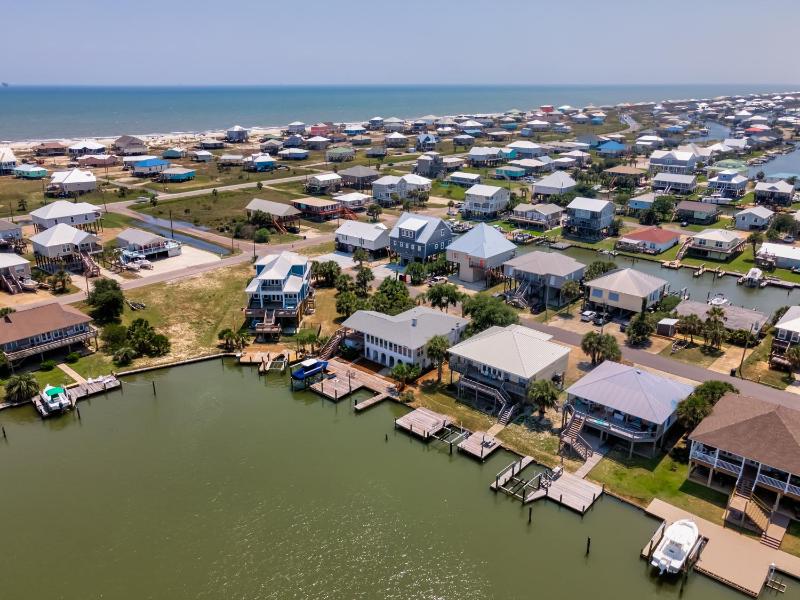 The Pearl | Gather by the Gulf dock for fishing - image 21