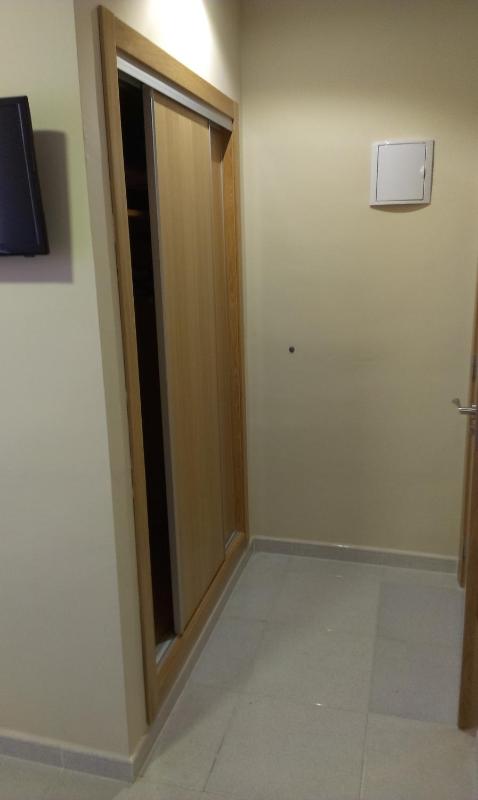 Twin Room image 4
