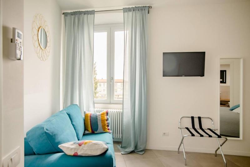 Guesthouse Tree Rooms Modern - image 13