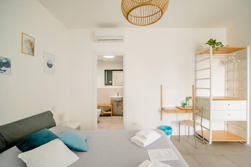 Guesthouse Tree Rooms Modern - image 34