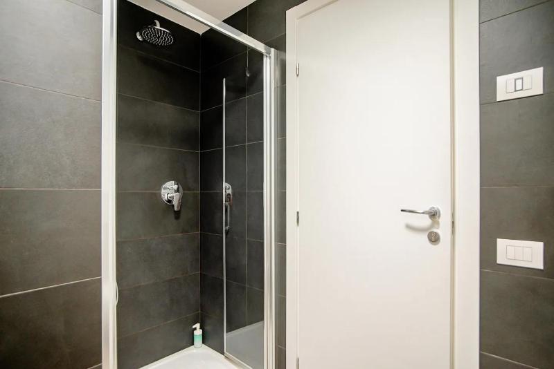 Guesthouse Tree Rooms Modern - image 42