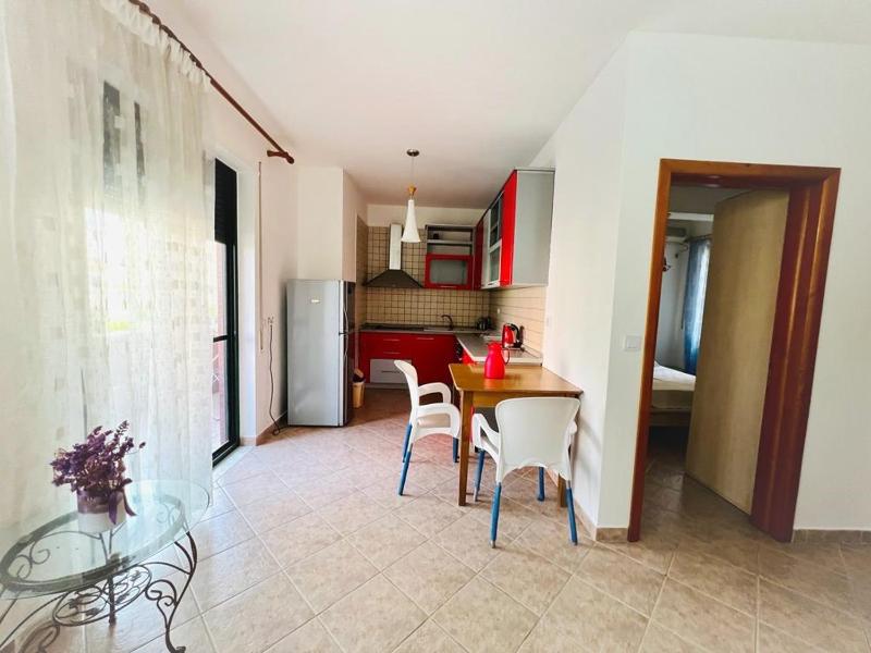 Apartment in front of the beach - image 6