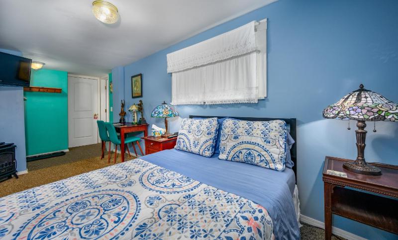 Deluxe Double Room image 1