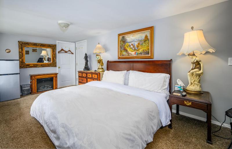 King Room image 1