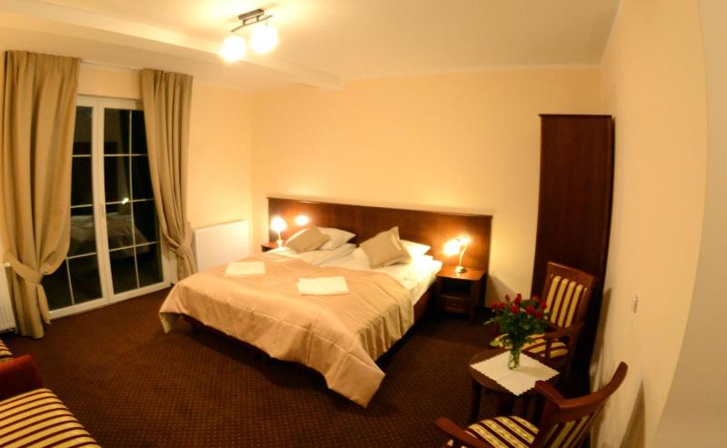 One-Bedroom Apartment (4 Adults) image 3