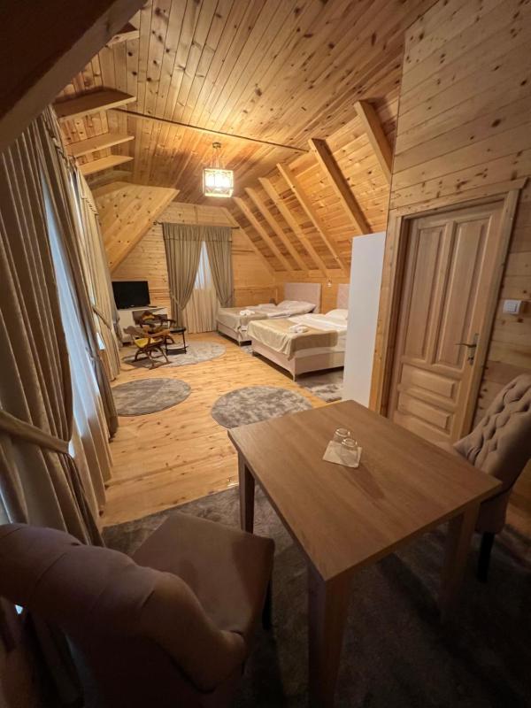 Deluxe Villa image 2
