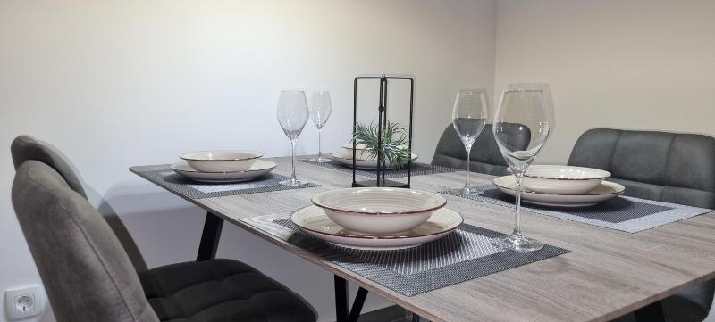 QR Apartment for Family Couples or Friends stay - image 12
