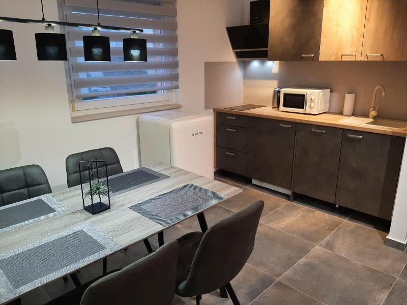 QR Apartment for Family Couples or Friends stay - image 8