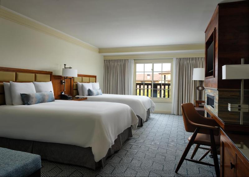 Premier Two Queen Room with Fireplace image 3
