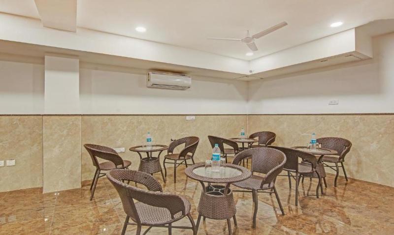 Hotel Aviraj Inn - image 5