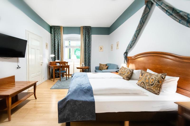 Superior Double Room image 2