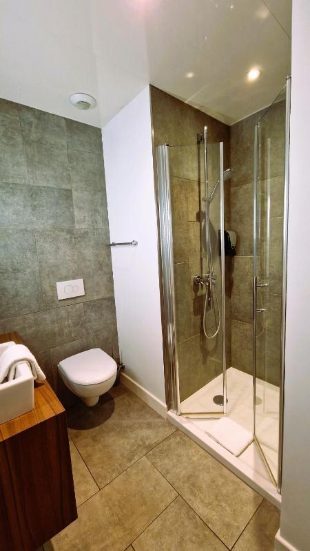 Single Room image 3