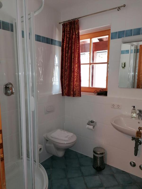 One-Bedroom Apartment image 2