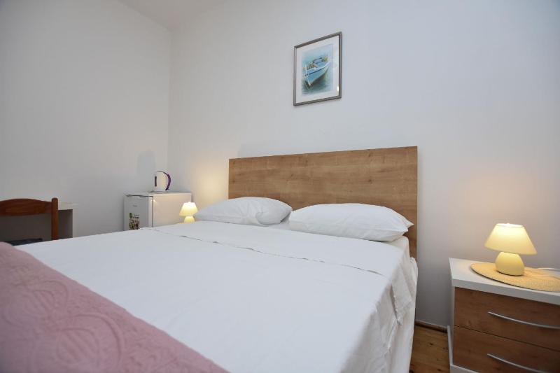 Double Room - Ground Floor image 2