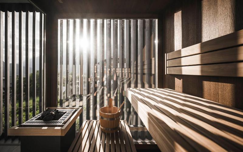 Suite with Private Sauna and Whirlpool (Top Floor) image 3